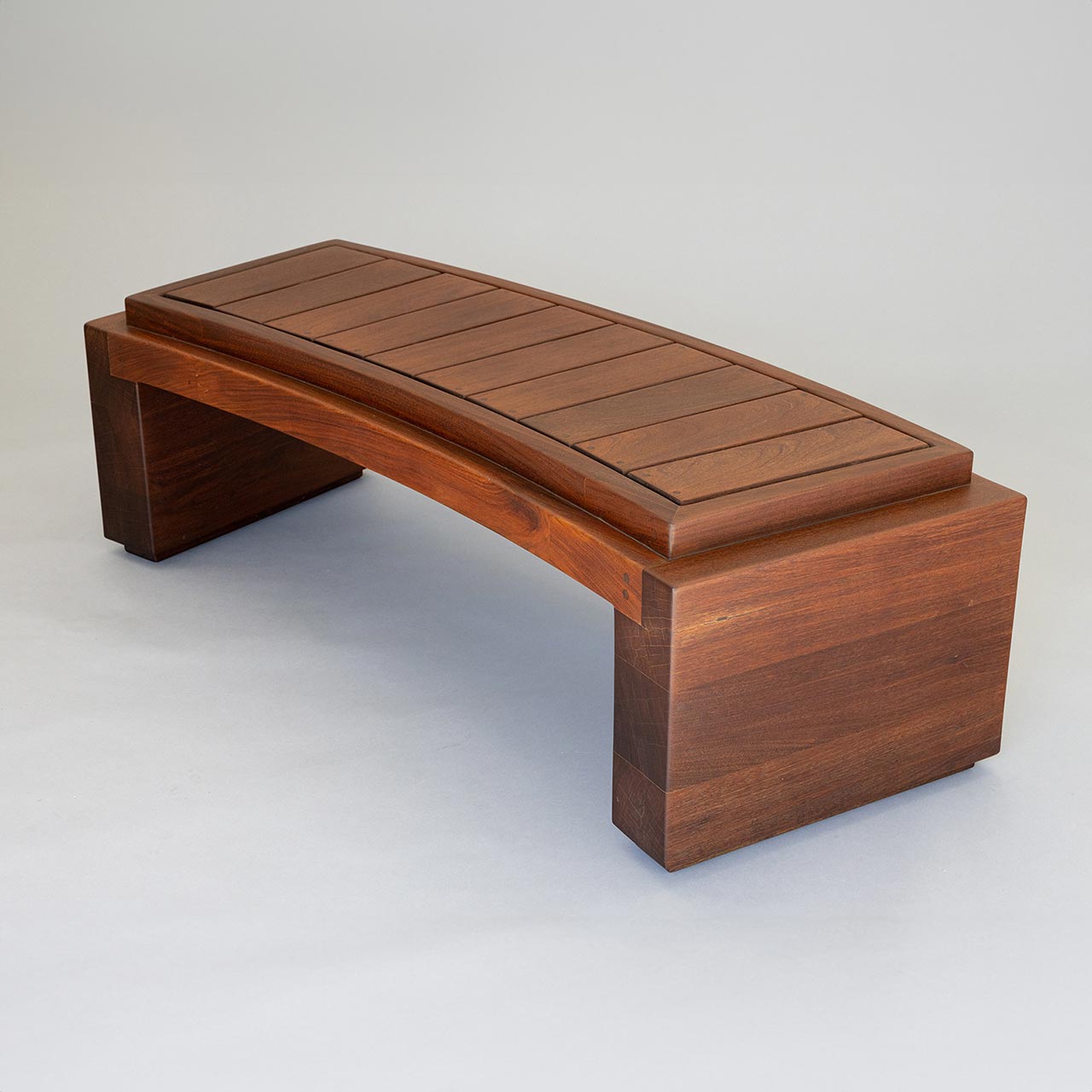 Monte Nido   Crescent Bench