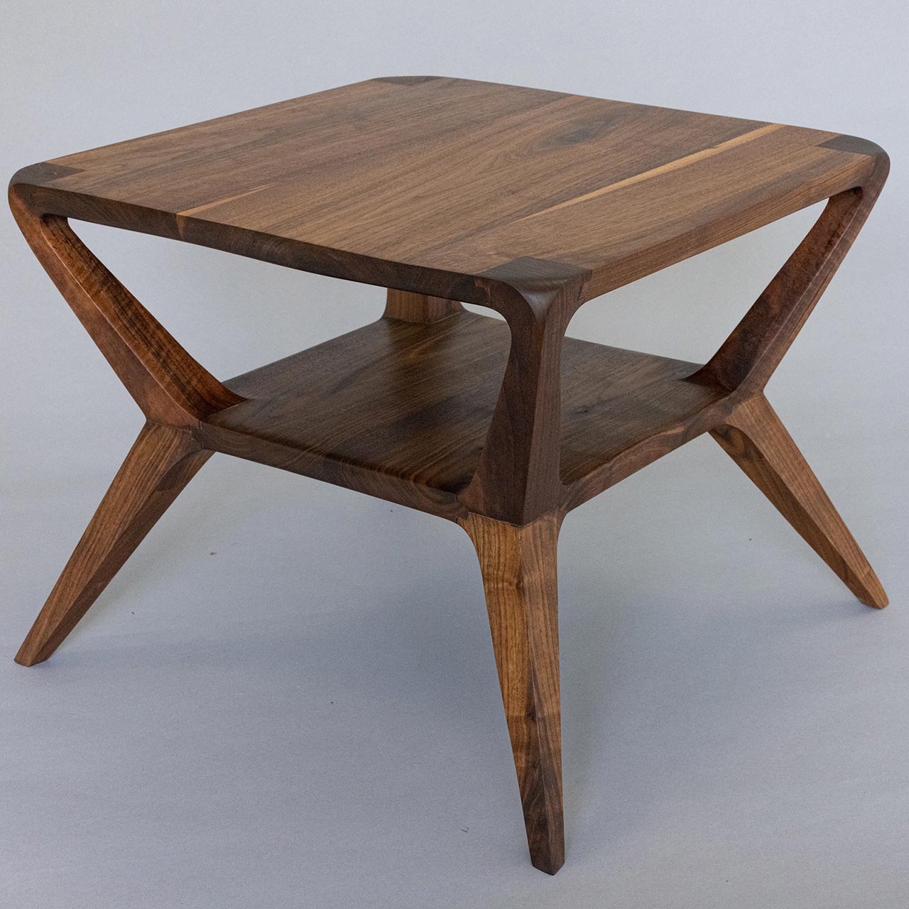 Monte Nido  Ray Base End Table